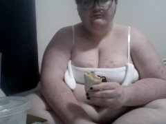 BBW Feedee eats Taco Bell - Screenshot 10 of 16 - Feederism