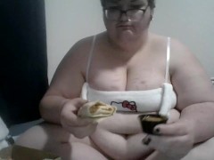 BBW Feedee eats Taco Bell - Screenshot 7 of 16 - Bbw