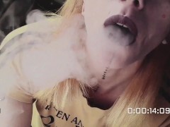 Smoking tattooed babe cosplays black mamba 