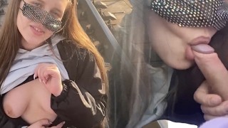 Девушка глотает сперму на рельсах