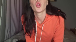 Распутная милфа унижает ваш крошечный пенис | Мне нравится большой член