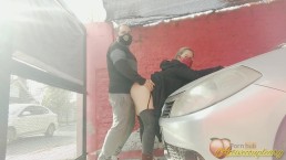 Fucking in the garage while they look at us from the people who pass by