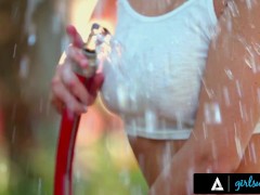 Video GIRLSWAY - Thirsty Naomi Woods Fingers Her Squirter Gardener Dillion Harper During Loud Hardcore Sex