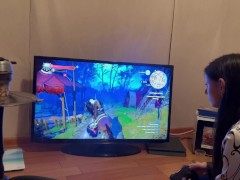 Пока моя соседка играет в игру ведьмак я курю и мастурбирую - Lesbian_illusion - Screenshot 1 of 16 - женская мастурбация