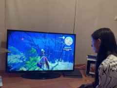 Пока моя соседка играет в игру ведьмак я курю и мастурбирую - Lesbian_illusion - Screenshot 2 of 16 - женский оргазм