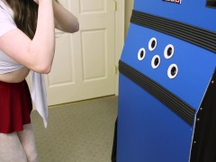 Whack-A-Cock Arcade Game | Bonus Level: Handjob - Screenshot 5 of 16 - Schoolgirl