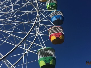 SIEMPRE QUE PIENSES EN LOS PIES - PIENSA EN MÍ - MANLYFOOT - DIVERSIÓN EN LA FERIA - FERRIS WHEEL FOOT FETISH🦶