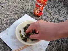 カメノテを完食するいもこ - Screenshot 13 of 16 - Sea