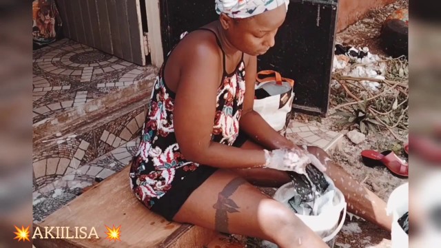 African girl washing clothes/Akiilisa free porn//