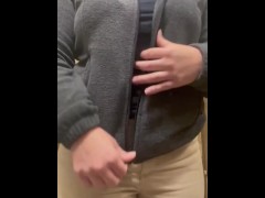 Sexy Big Booty White Girl at work 😈 - Screenshot 2 of 16 - Thick