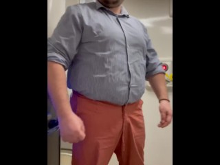 BigBullB0ss 在火车上手淫巨大的马桶镜子上的暨负载