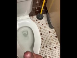 No me Aguante 💦 Las Ganas y me Masturbe En El Trabajo | Rápido