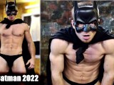 Russisk BATMAN redder verden fra homofile! En muskuløs superhelt knepper og ydmyger dig verbalt!!