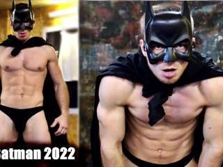 俄罗斯蝙蝠侠拯救世界从同性恋者！ 一个肌肉发达的超级英雄乱搞和口头羞辱你！!