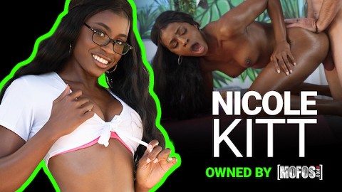 Mofos-Bustyベイビー Nicole Kitt牧歌的なガゼボの下で外でCharlesによる良いハードファックを楽しんでいます