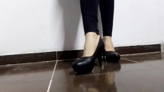 Прогулка для тебя фетиш на каблуках
