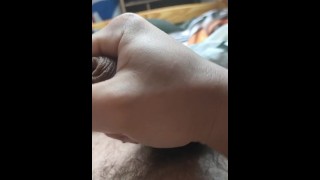 Masturbación en la cama pov