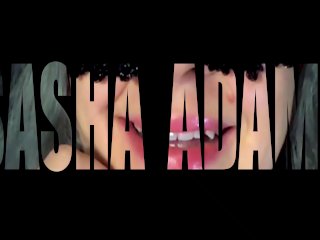 Anal Plug And Glass Toy For PAWG Girl!