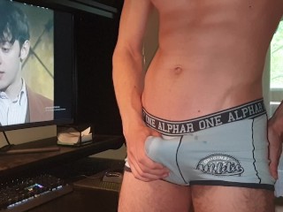 Branler Au Porno Vintage à Travers Des Sous-vêtements, Jouir Dans Des Boxers