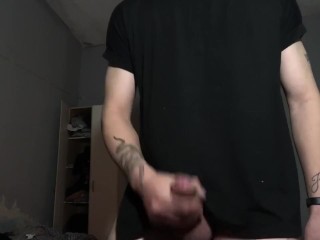需要一张嘴来吞下我的精液