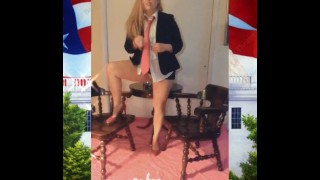 clip parodia di Donald Trump - fumare e bere nello studio ovale lol