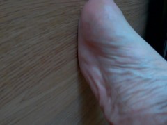 I show you my feet up close!!