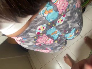 Hermana tu sigue lavando los platos mientras telo hago rico pinche putita