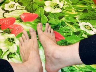 I stroke my excited big cock with_a big head and show my legs. Foot_fetish