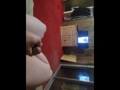 Video First time watching porn on the TV, edging and cumshot
