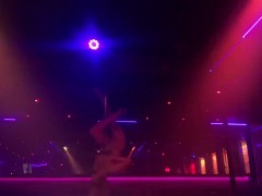 Topless blonde stripper bends and twerks for you  - Screenshot 8 of 16 - Strip Dance