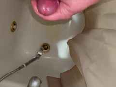 Spraying piss