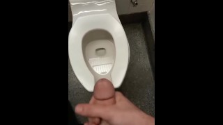 Perfect nutshot in airport bathroom😂