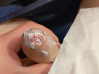 我射了两次！我的尖端上的化妆水，非常响亮的咕噜声，凌乱的射精