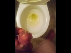 Peeing & Numerous Flatulence - Screenshot 11 of 16 - Polyamorous Masexual