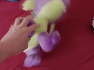 Spike dragon Peeing#1