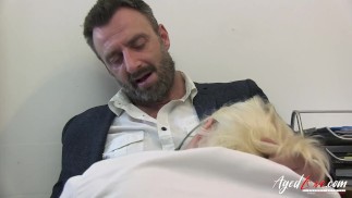 Blonde mature mom doctor enjoy with this nice big cock in the sperm clinic