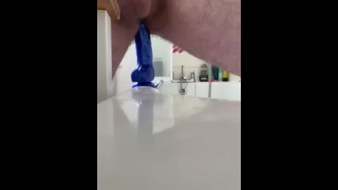Quick try of my 9inch dildo, more and longer to come!
