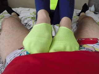 Footjob po treningu yogi mojej przyrodniej siostry