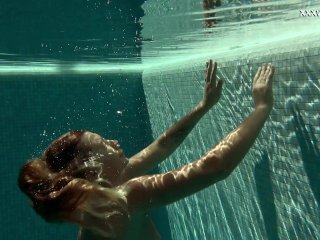 Vyvan HillSuper Beautiful Underwater_Babe