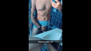 Hot chico en Snapchat, agrégueme y diviertamos SC: dxddx_ffm