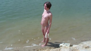 Show desnudo en la playa