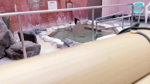生着替えからのお風呂、覗かれちゃいました