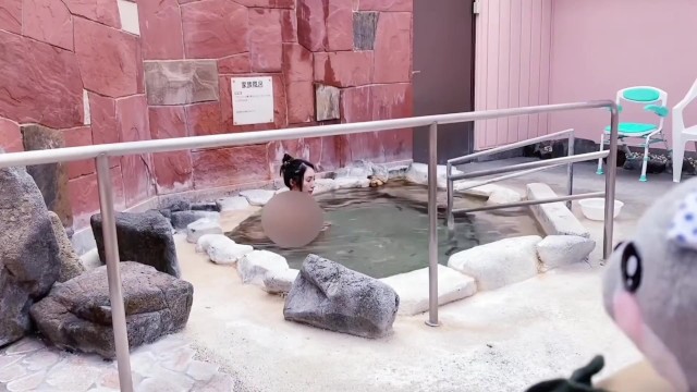 生着替えからのお風呂、覗かれちゃいました