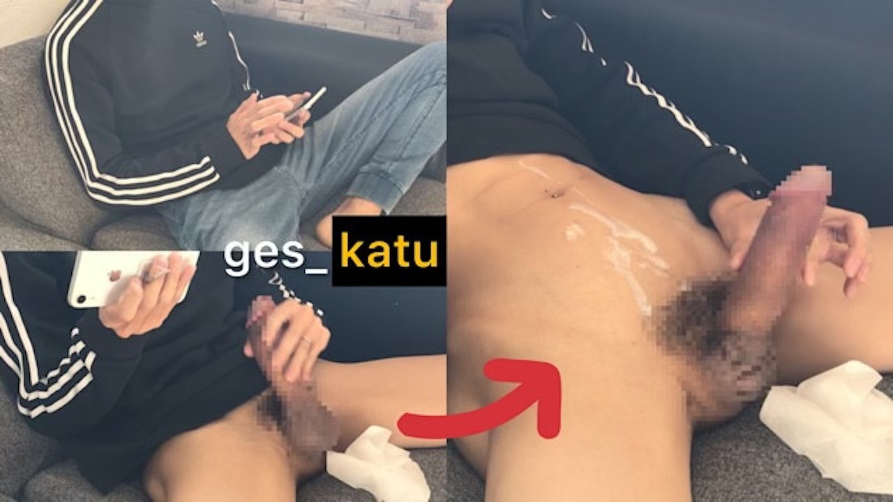 ゲイ動画】かなり太い巨根男子がスマホでエロ動画見ながらオナニー♂【HD射精あり】 | UHO VIDEO