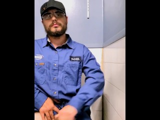 Massive Cumshot in the Bathroom at Work