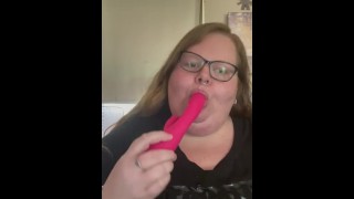 BBW shows him what that mouth do