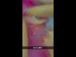 Cute naughty slut pisses in her bathtub!😈💦