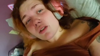 Chubby Ginger Gamer Girl Masturbates 