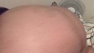Ebony temblando el culo