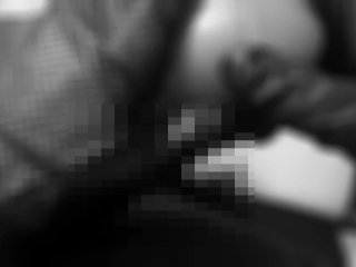 黒タイツを直履きしてTENGA EGGでオナニー。